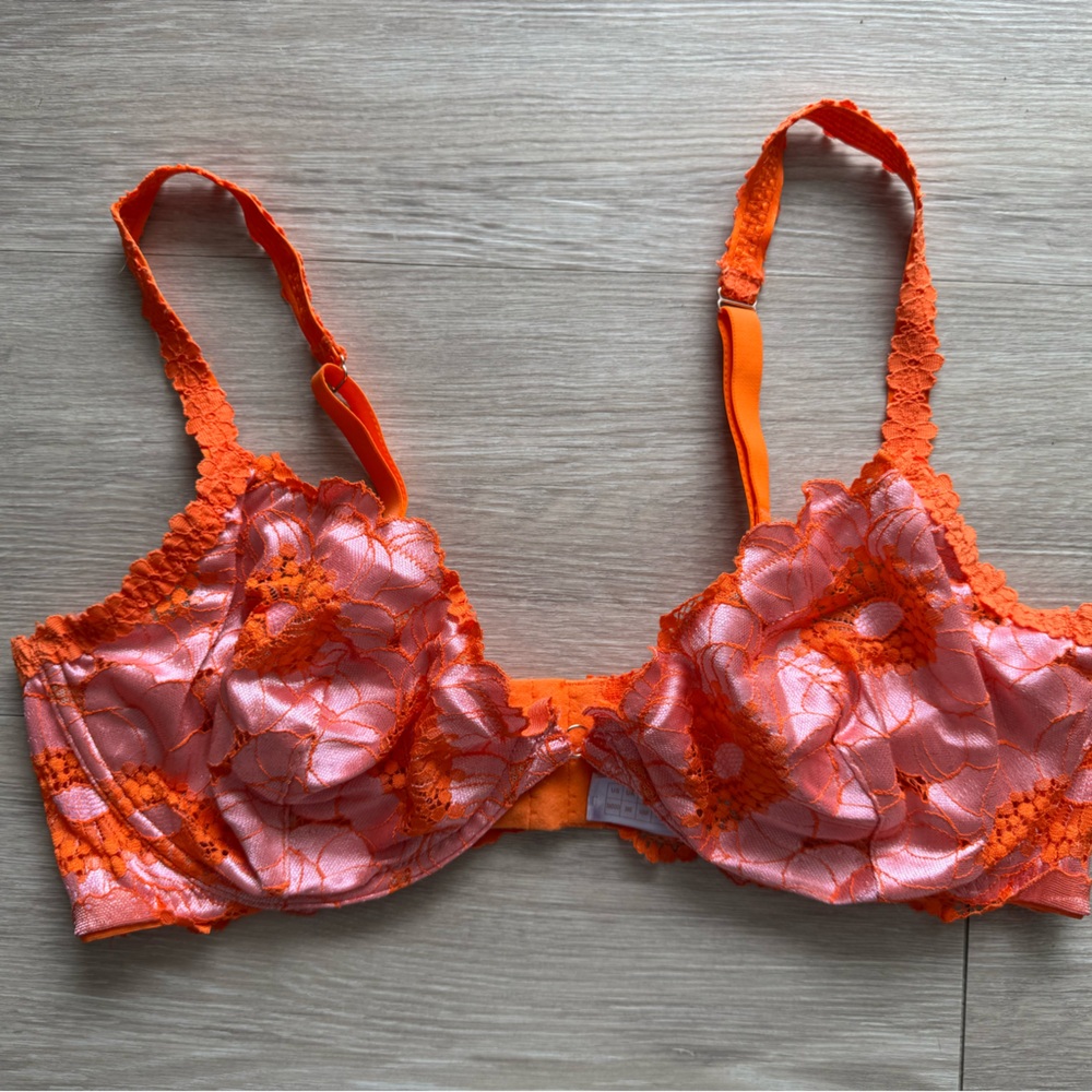 Savage X Fenty Orange and Pink Lace Bra